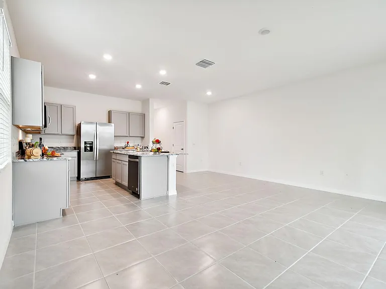 32943 Regent Canal St — Photo 14