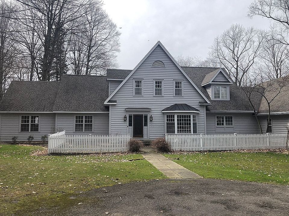 2nd image of 8501 Mentor Rd