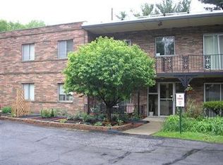 842 S Green Rd APT 4, South Euclid, OH 44121