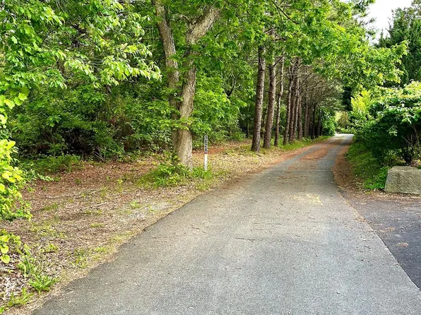 1818 County Road 39, Southampton, NY 11968