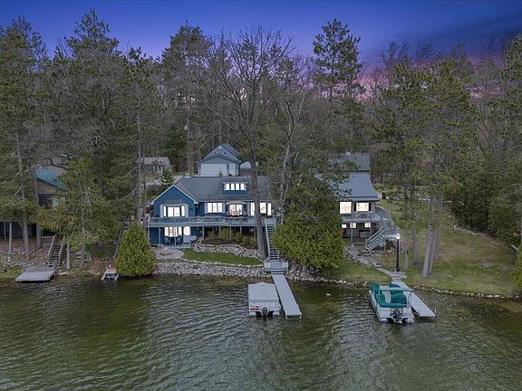2nd image of 5867 Birch Dr