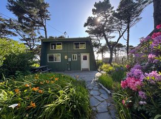 1318 NW Voyager Way, Seal Rock, OR 97376
