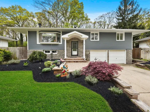 6 Hampton Street, Hauppauge, NY 11788