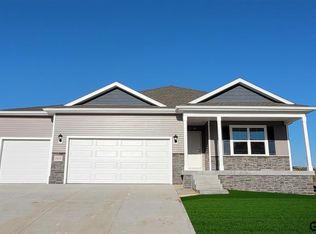 18437 Rose Lane Rd, Gretna, NE 68136