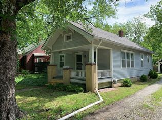 2124 Massachusetts St, Lawrence, KS 66046