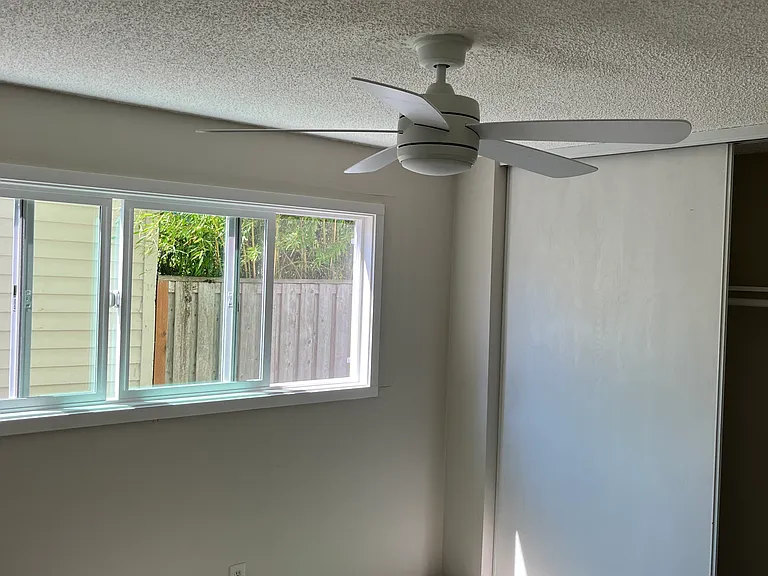 5330 SE Lafayette St #2 — Photo 8