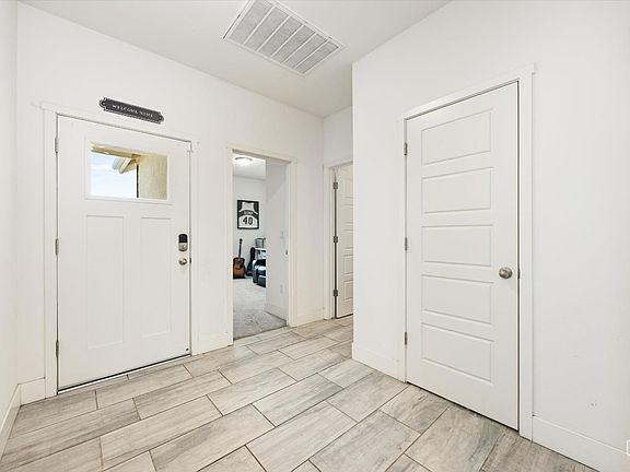 5th image of 9742 Silver Falls Ln