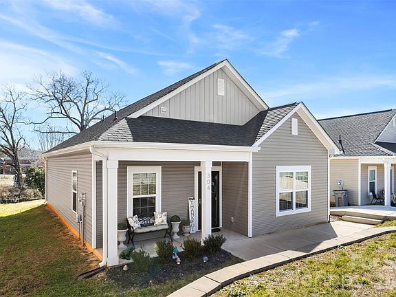 2nd image of 304 Linwood Rd