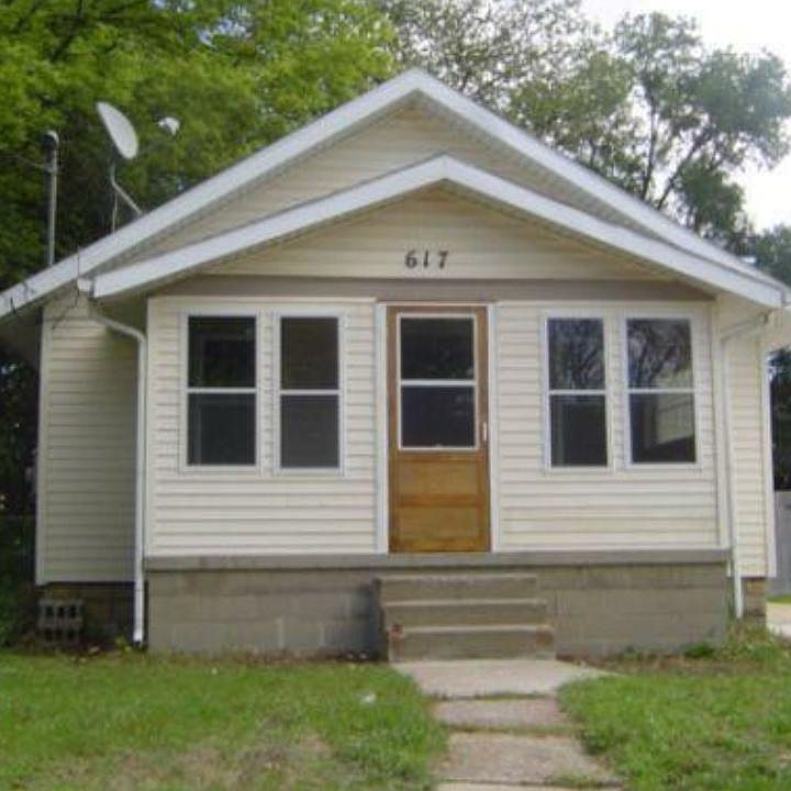 1st image of 617 S Rosemary St
