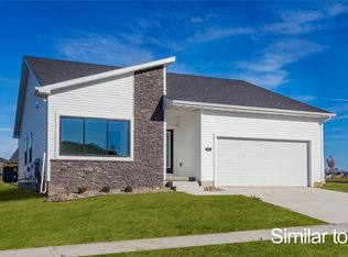 9163 Terni Rd, West Des Moines, IA 50266