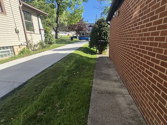 2nd image of 315 Leila St Floor 2