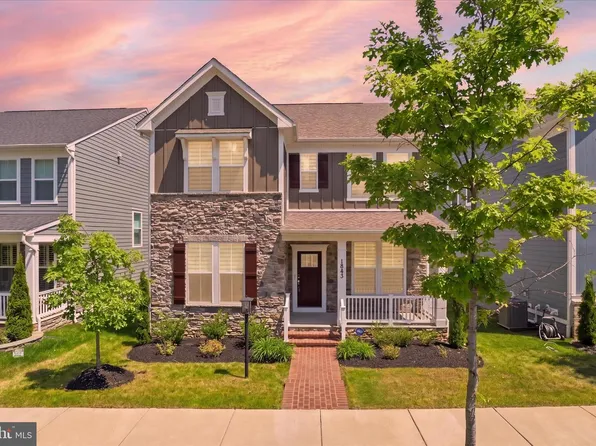 1843 Magnolia Fruit Dr, Dumfries, VA 22026