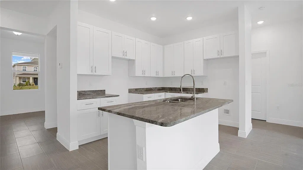 4 bed, 3.0 bath, 1790 sqft, $1,850 — Photo 3