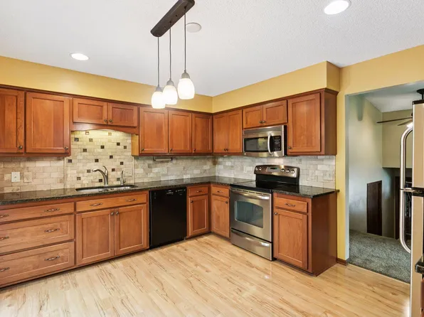 7701 N College Park Dr, Brooklyn Park, MN 55445