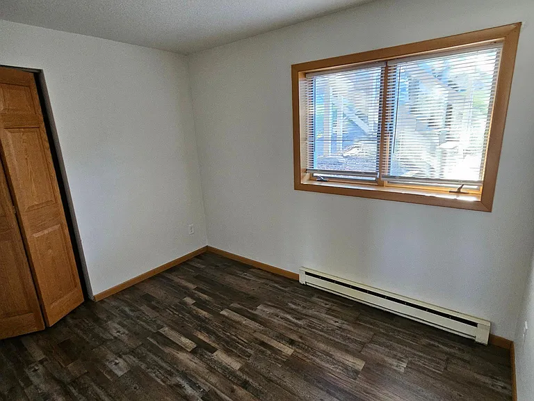 1260 Oakview Dr #1 — Photo 17