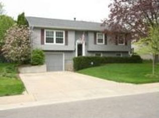 230 Hobble Bush Dr, Lake Zurich, IL 60047