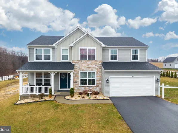 25 S Brick Ln, Elverson, PA 19520