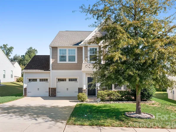 117 Abel Peterson Dr, Mount Holly, NC 28120