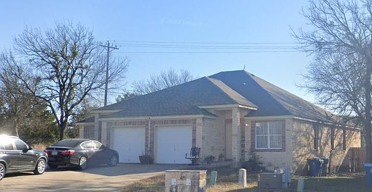 1st image of 1603 Claremont Cir #A
