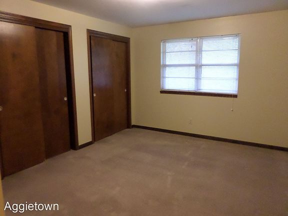 3rd image of 1923 Anderson Ave APT 9