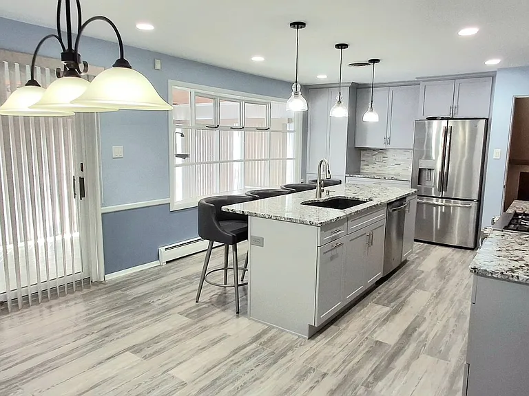 10 Carson Ln — Photo 11