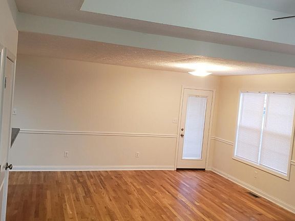 2nd image of 621 Village Creek Dr