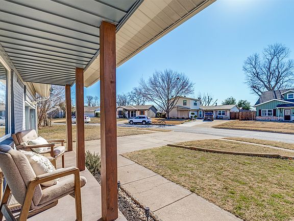 4th image of 2819 Hollandale Ln