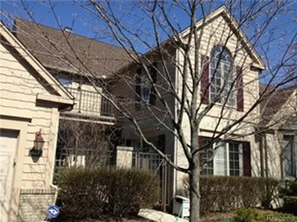 457 Cambridge Way #500, Bloomfield Hills, MI 48304