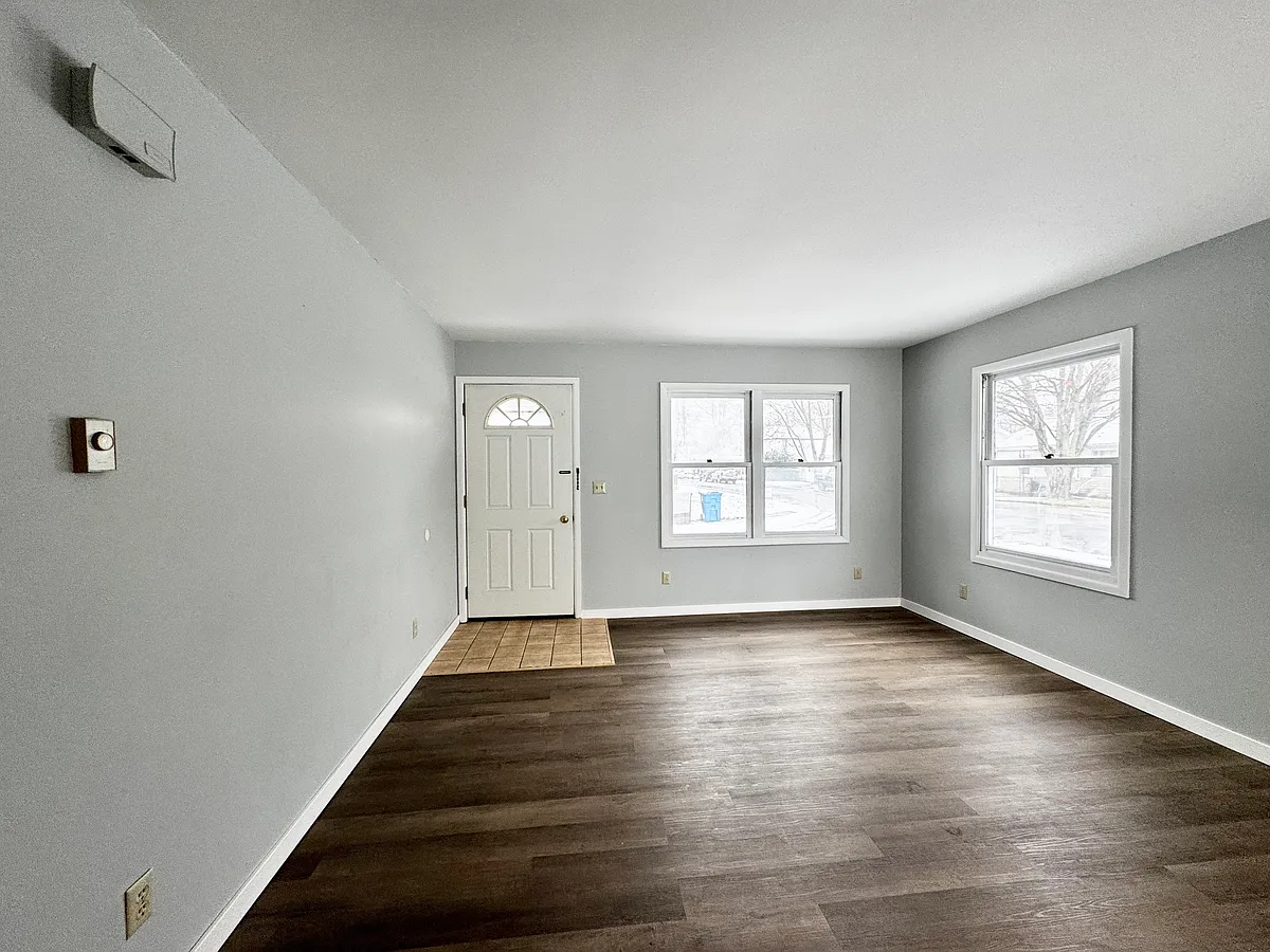 Building Photo - 16 E Branson St #3