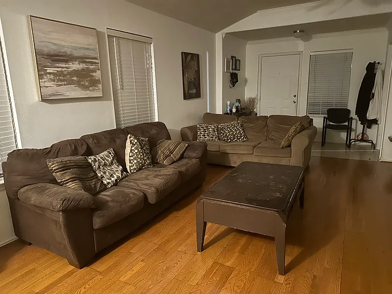 1526 Glasholm Dr — Photo 6