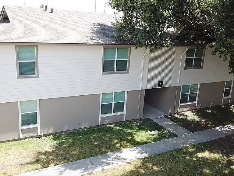 Treemont Apartments — Photo 36