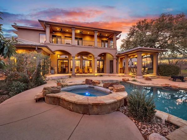 303 Yaupon Dr, Spicewood, TX 78669