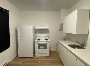 991 Selkirk Ave, Winnipeg, MB R2X 0C2