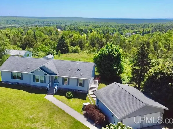 392 7th St, Allouez, MI 49805