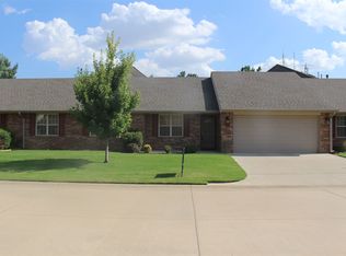 1809 Centennial Ct, Enid, OK 73703