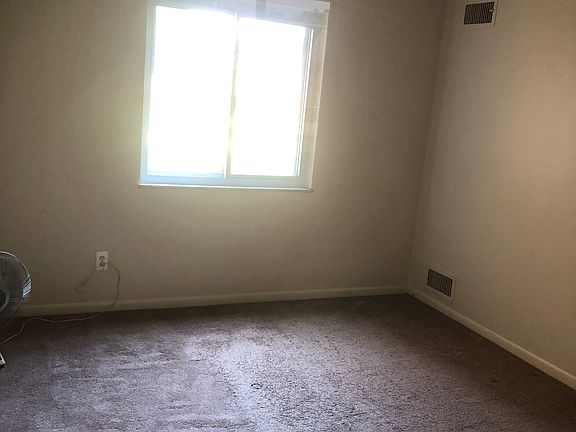 3rd image of 21881 River Oaks Dr APT C3