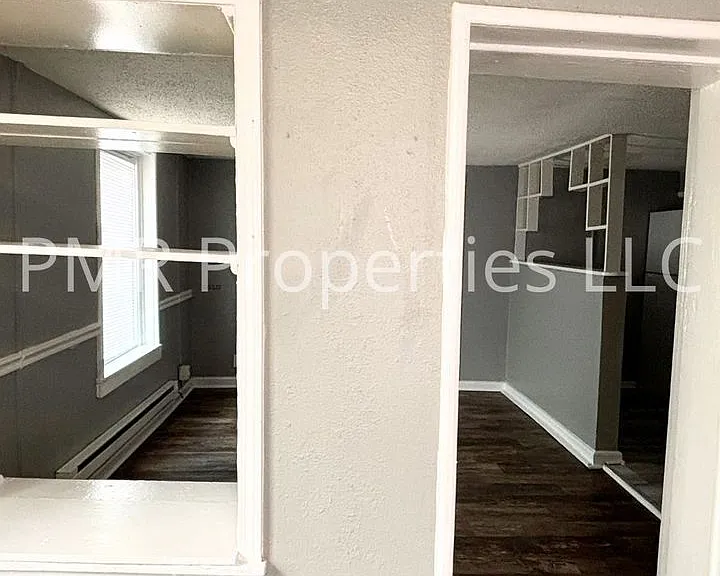 402 S 15th St — Photo 2