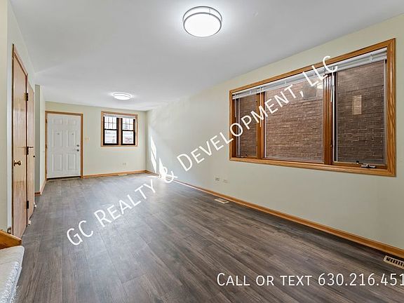 3rd image of 2608 S Emerald Ave #C