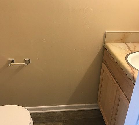 5th image of 1256 Meadowview Dr