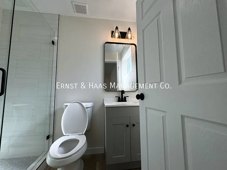 774B Cherry Ave — Photo 7