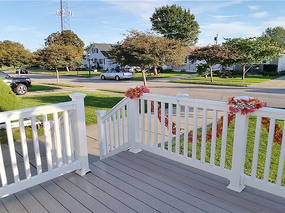 5th image of 126 Desmond Dr