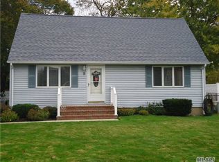 9 Dianne Ave, Centereach, NY 11720
