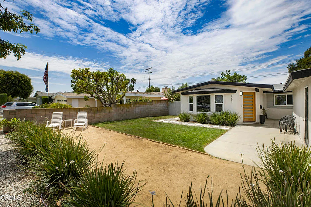 3 bed, 2.0 bath, 1517 sqft, $4,600 — Photo 3