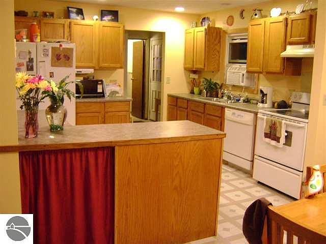 1st image of 3214 SW Meadow Woods Dr
