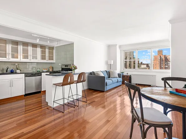 101 W 12th St APT 15A, New York, NY 10011