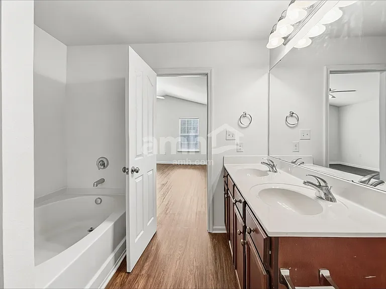 2848 Tall Oaks Dr — Photo 13