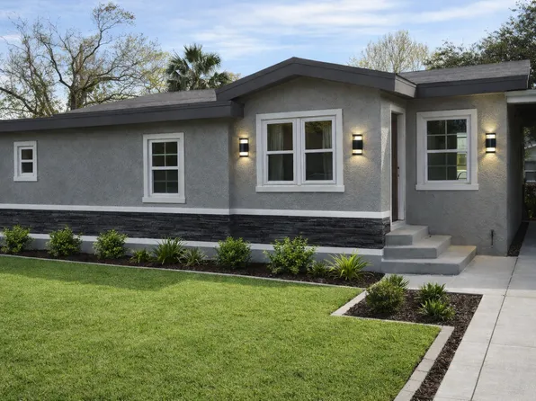 2715 5th Ave E, Palmetto, FL 34221