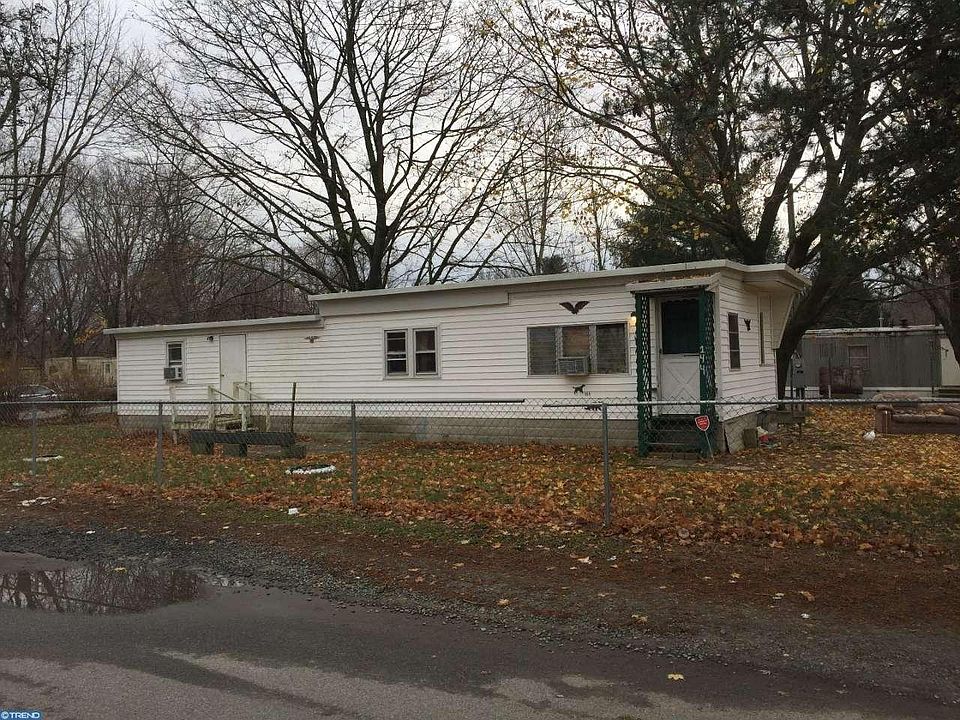 2nd image of 144 Flint Dr