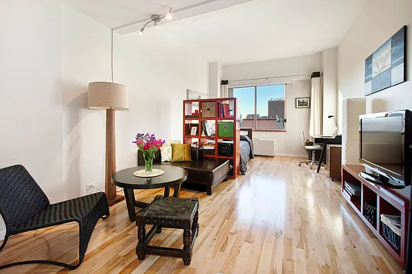 Sold by Bond New York | media 11