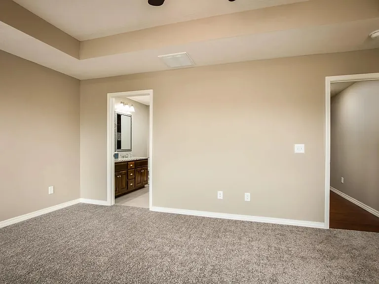 1064 E Lakota St — Photo 13